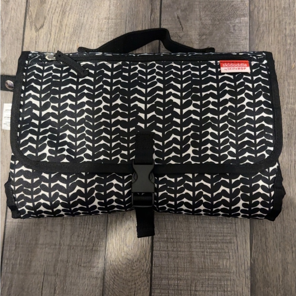 Black and White Patterned Womens Bag